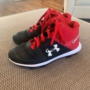 Under Armour Boys ⚾️ Baseball Cleats size 2